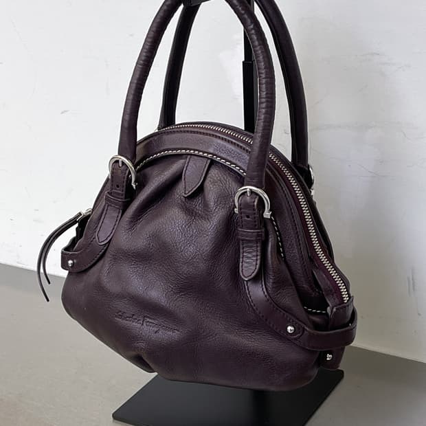 살바토레 페라가모 버건디 미니 볼 백