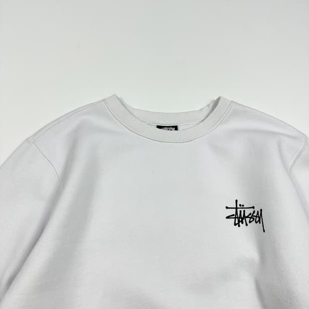 스투시 베이직 백로고 화이트 맨투맨 (S)