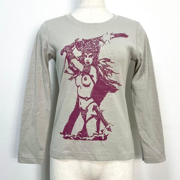 히스테릭 글래머 워리어 그래픽 롱슬리브 티셔츠