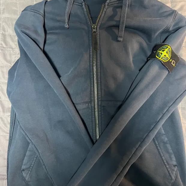 스톤아일랜드 후드집업 