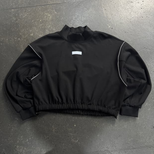 캘빈클라인 크롭 맨투맨