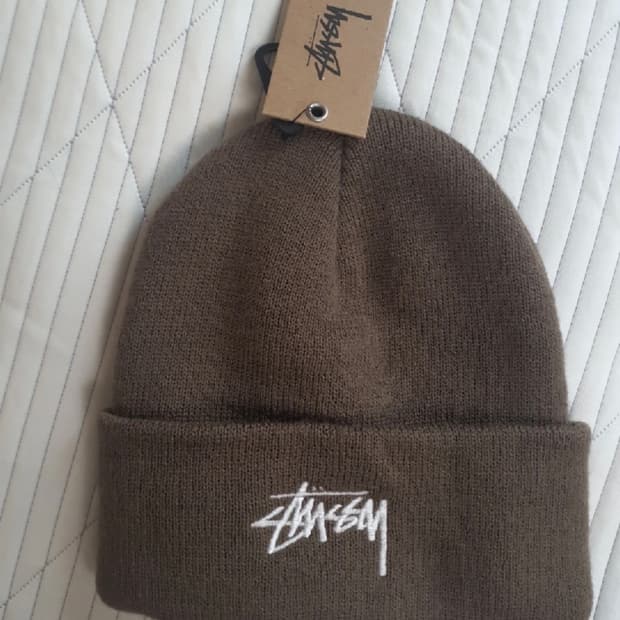 스투시 브라운 비니