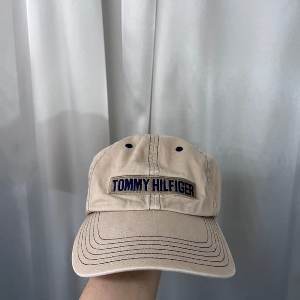 TOMMY HILFIGER