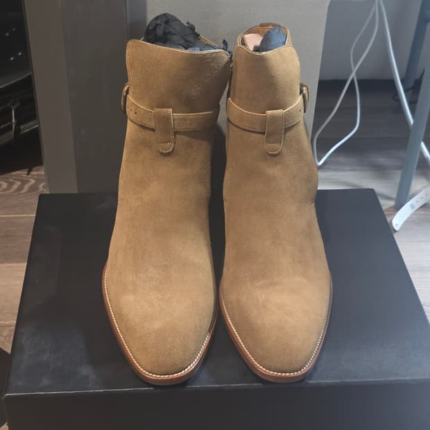 생로랑 세일합니다