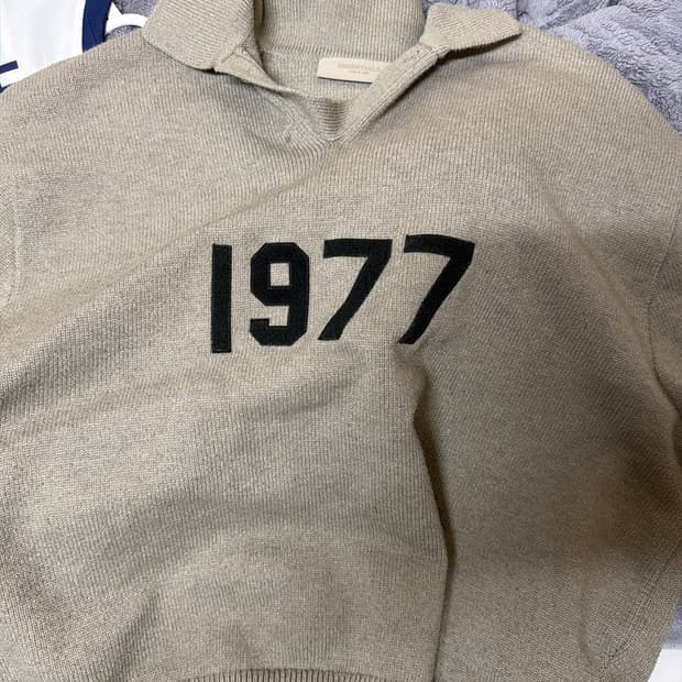 피오갓 에센셜 니트 