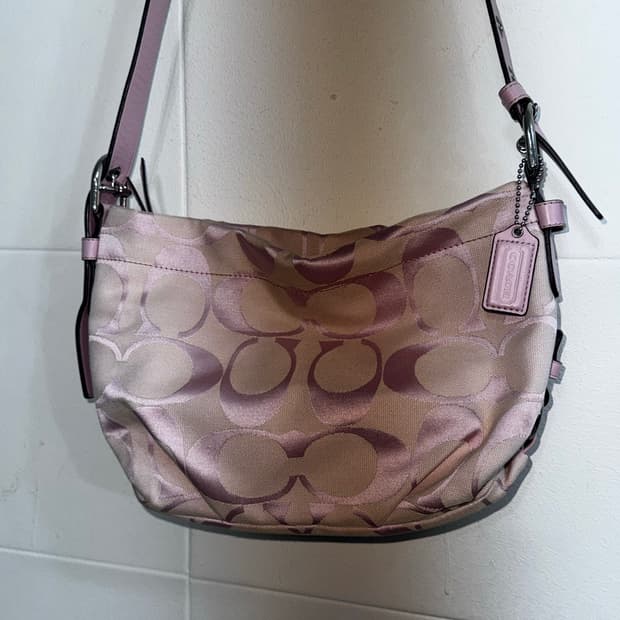 코치 화이트 핑크 00’s 갸루 숄더 크로스백