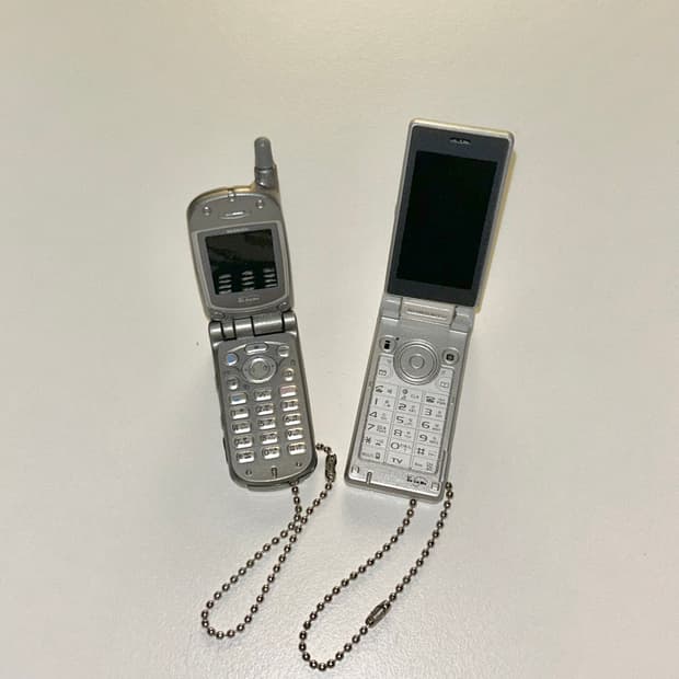 도코모 폴더폰 가챠