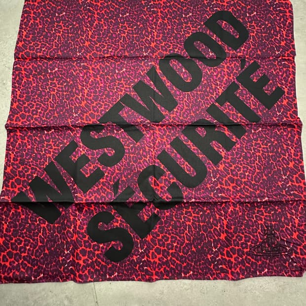 Vivienne Westwood 스카프