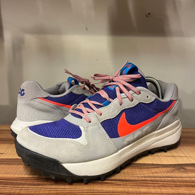 나이키 ACG 로우케이트