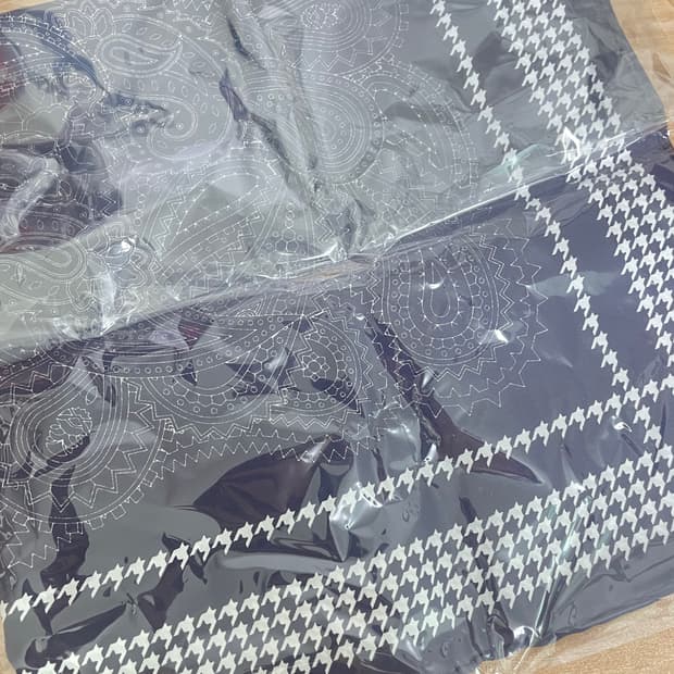 솔로이스트 실크 스카프