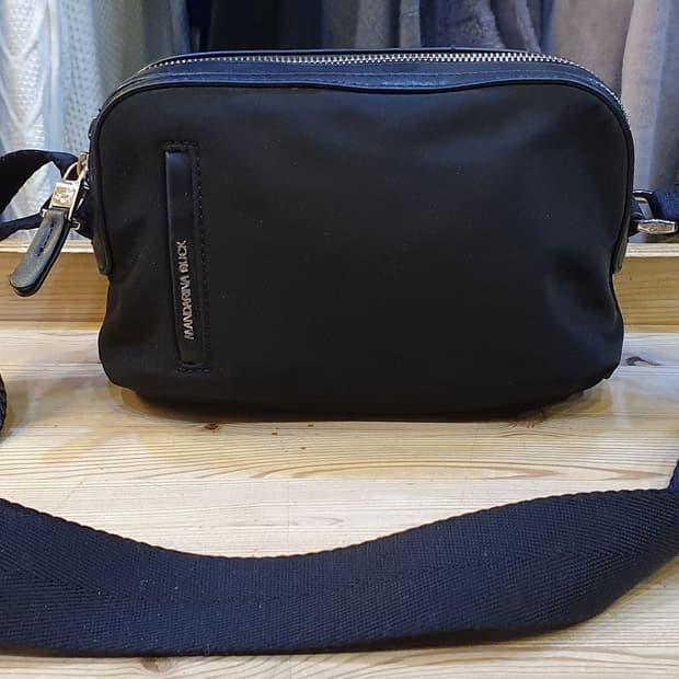 만다리나덕 크로스백