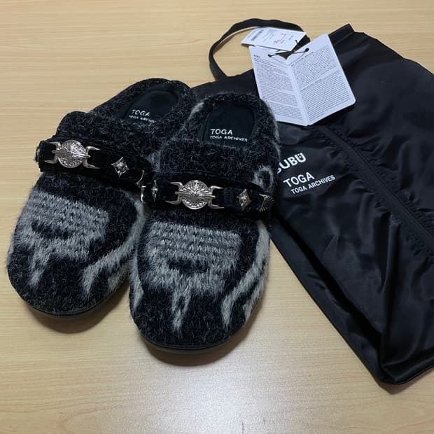 [0,2] Subu x Toga 니트 슬립온 블랙