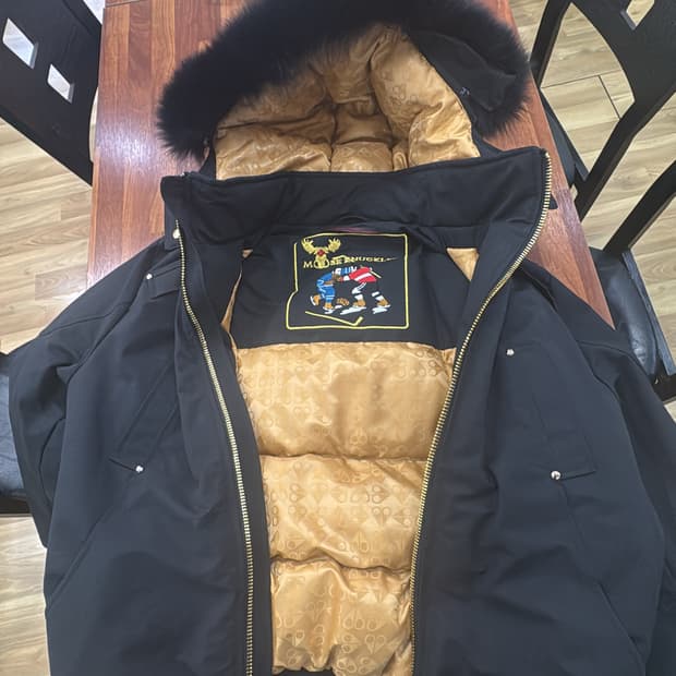 무스너클 금장 판매합니다