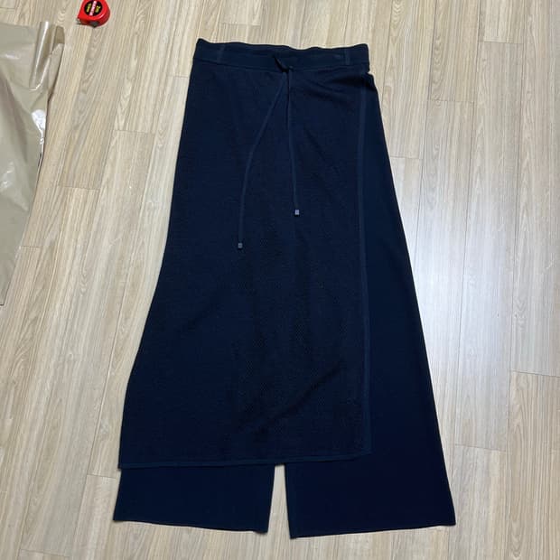 g studio 지스튜디오 랩스커트팬츠