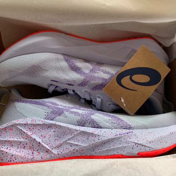 아식스 노바블라스트5 도쿄 275 새제품