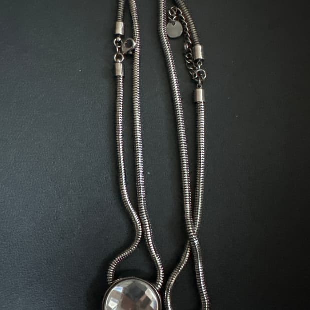 유니크한 목걸이