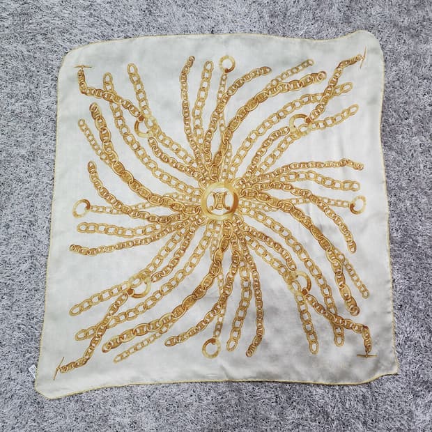 셀린느 실크 스카프