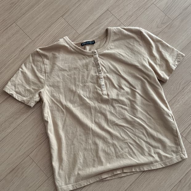 자라 베이직 버튼 반팔티