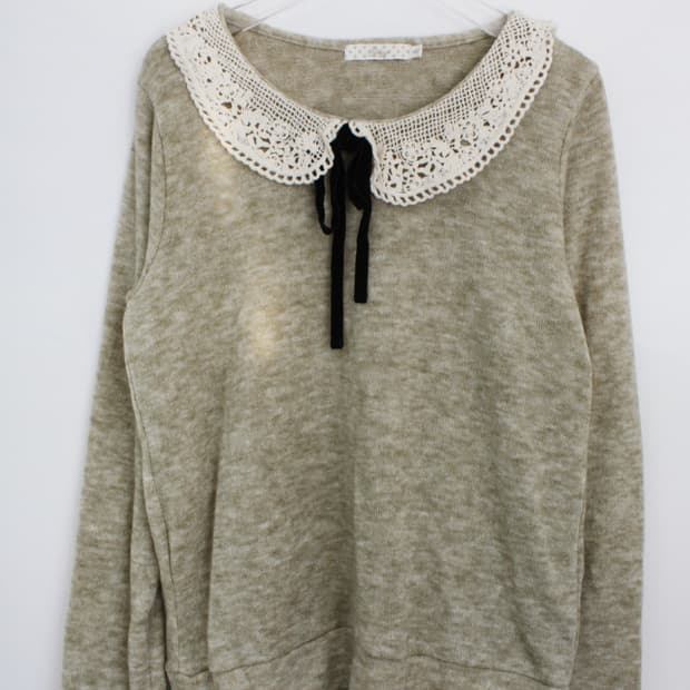   Lace Collar Knit