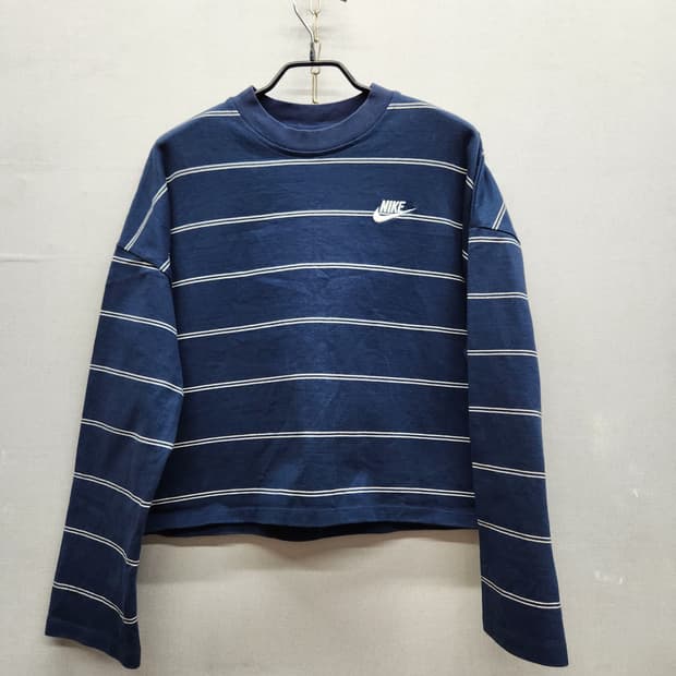 나이키 로고자수 스트라이프 크롭 롱슬리브 M(XL)