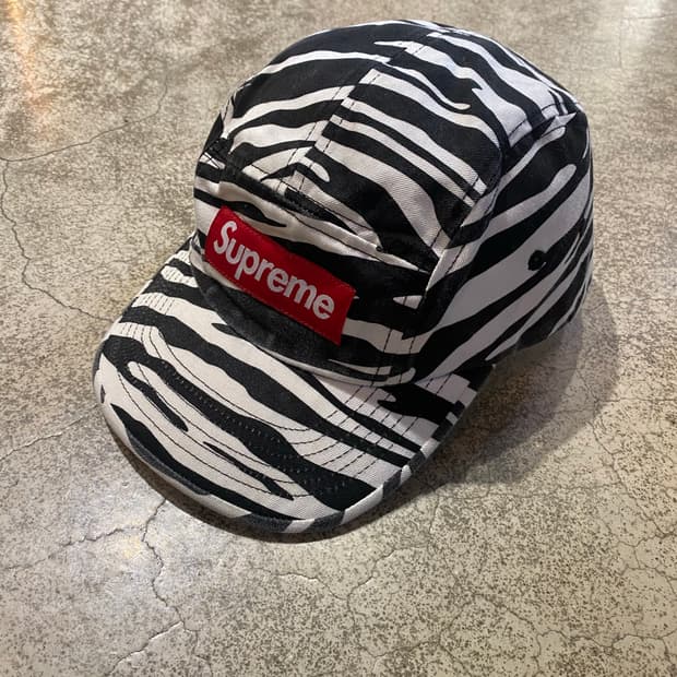 슈프림 지브라 볼캡