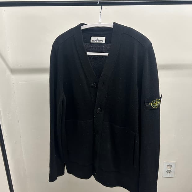 (105) 스톤아일랜드 와펜 패치 브이넥 울 가디건 L 