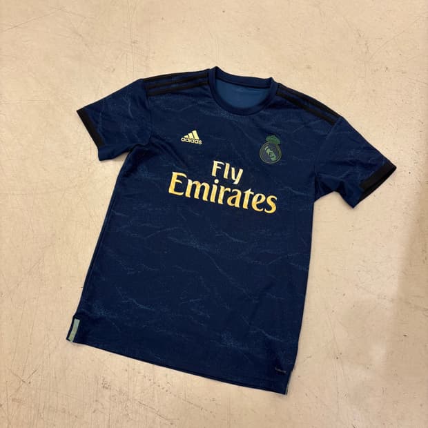 아디다스 레알마드리드 네이비 유니폼
