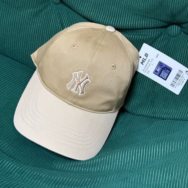 엠엘비 바시티 원포인트 배색 언스트럭쳐 볼캡 NY