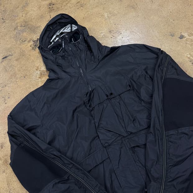 [정품] CP컴퍼니 x 아디다스 고글 후드 바람막이 블랙 b15