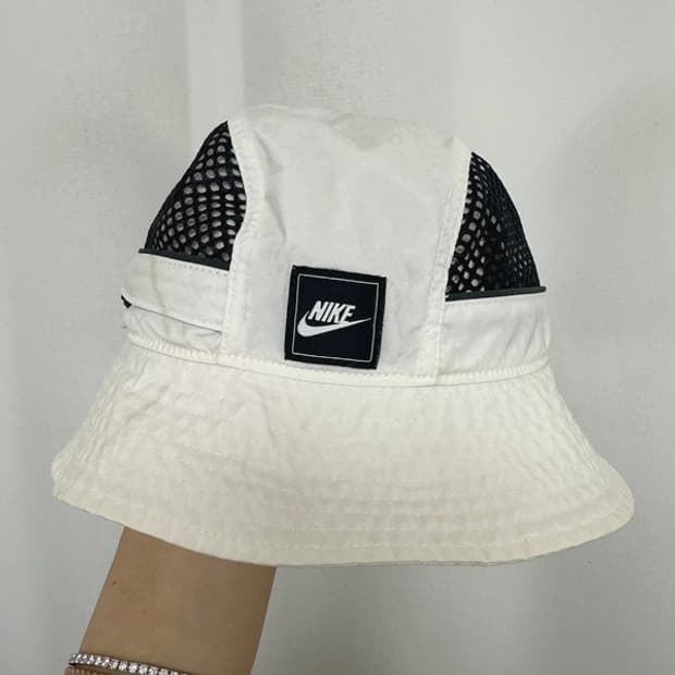 
나이키 여자 벙거지 모자 화이트 M/L