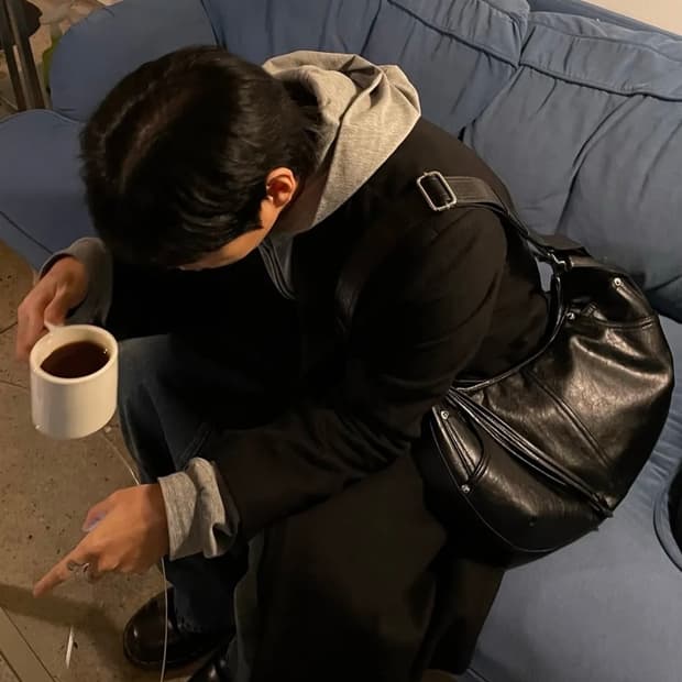 메종미네드 레더 크로스 백