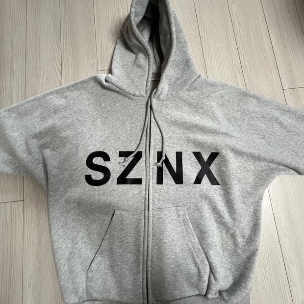 칸예 이지 코리아 한정