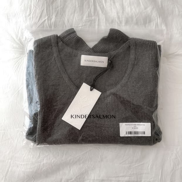 *주말할인*새상품* 킨더살몬 그레이 니트