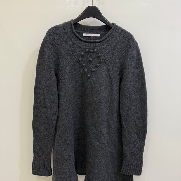 기비비드스톡홀롬 그레이 스웨터 정품