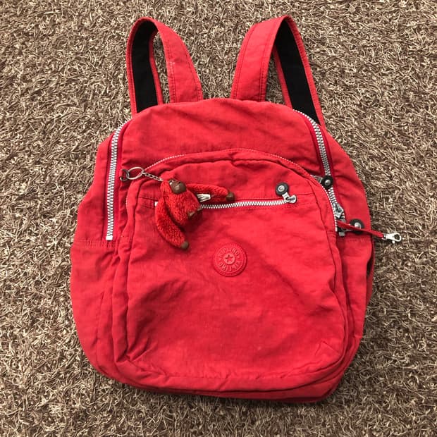 키플링 레드 나일론 백팩