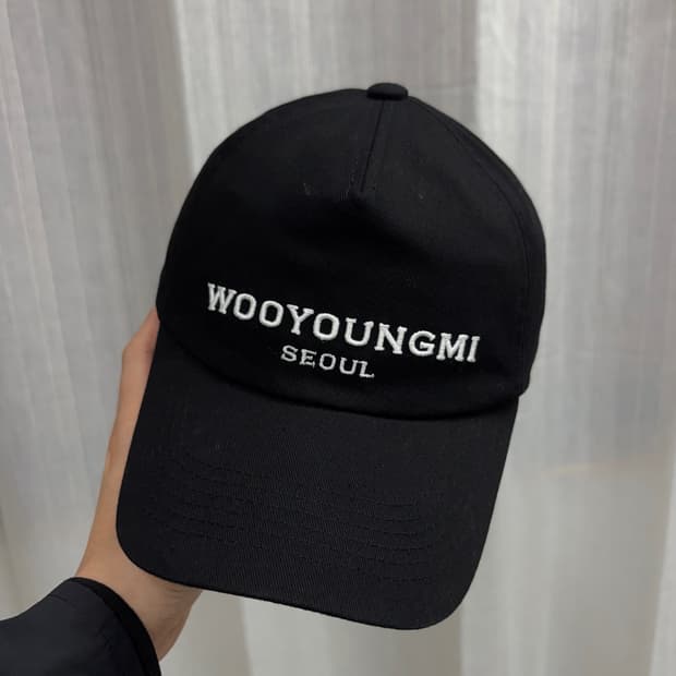 WOOYOOUNGMI 우영미 엠브로이드 블랙 볼캡 모자