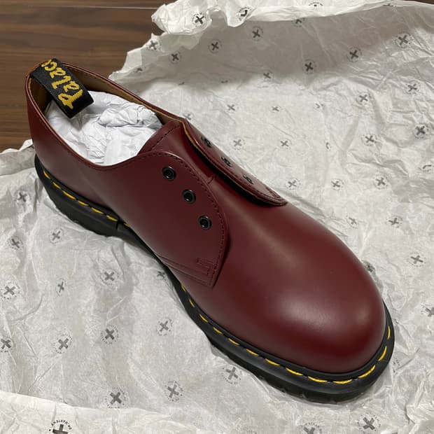 닥터마틴 x 팔라스 1461 권지용 착용