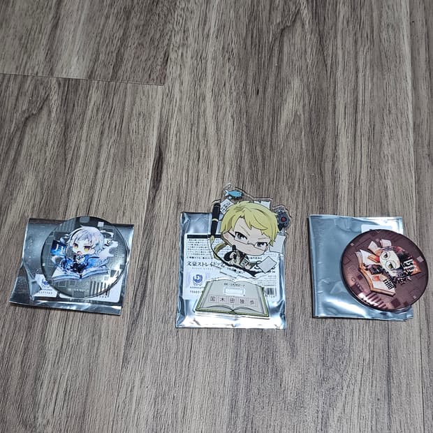 일본 구매) 문호스트레이독스 문스독 굿즈 아크릴스탠드 캔뱃지