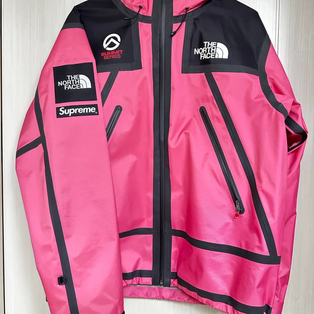 슈프림x노스페이스 서밋시리즈 테이프 심 자켓 size L