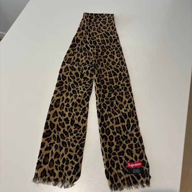 슈프림 레오파드 머플러