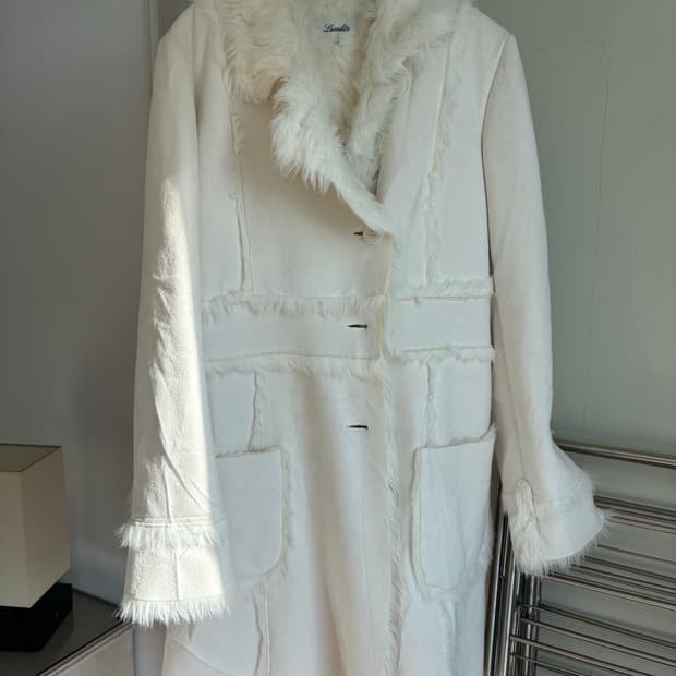 프레우마르 빈티지 화이트퍼 코트