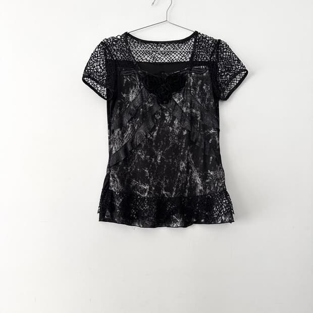 Rose trimming net top / black