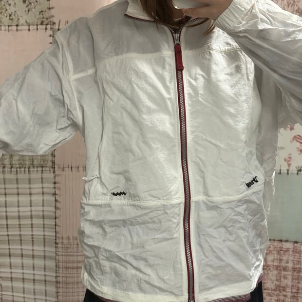 yeseyesee 바람막이