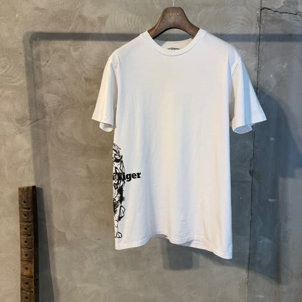 오니츠카 타이거 티셔츠 100