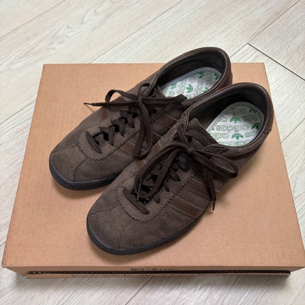 아디다스 토바코 다크브라운 265