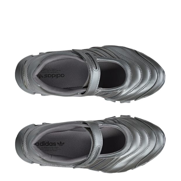 아디다스 x 타끄와 빈트 알리 메리 제인 240