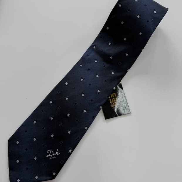 닥스(Daks) 실크 넥타이 9.5cm