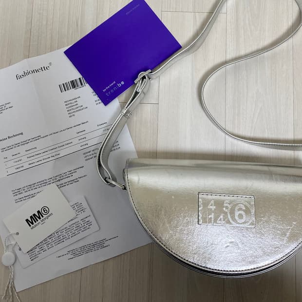 MM6 메종마르지엘라 실버 크로스백