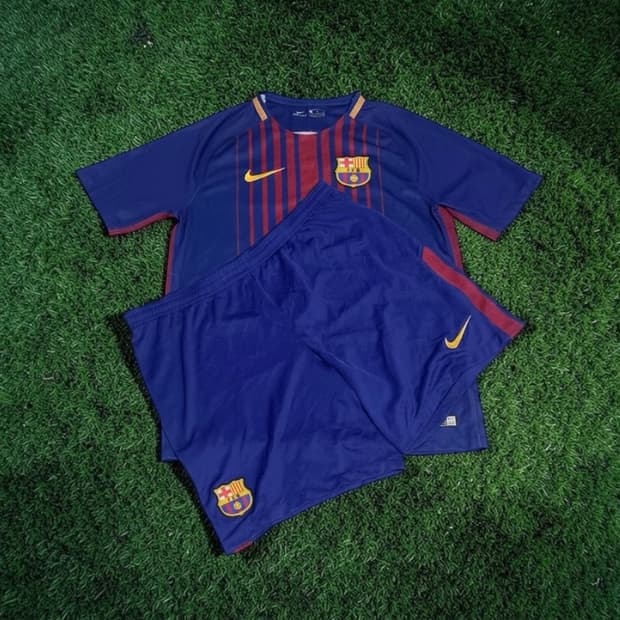 바르셀로나 17-18 시즌 유니폼 세트 M(하의 XL)