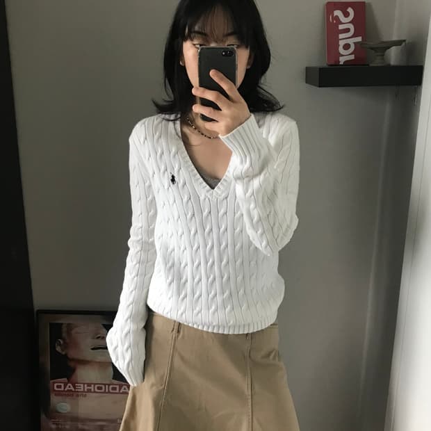 폴로 랄프로렌 포니 로고 화이트 브이넥 케이블 니트